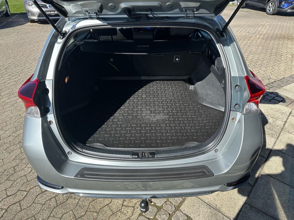 Toyota Auris 1,8 Hybrid H2 Comfort Touring Sports CVT 5d