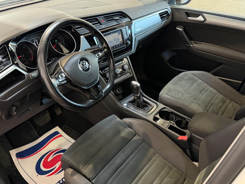 VW Touran 2,0 TDi 150 Highline DSG 7prs 5d
