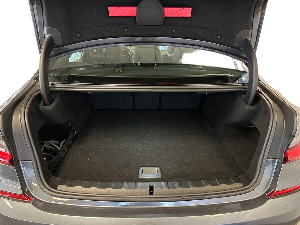 BMW 330e 2,0 M-Sport aut. 4d