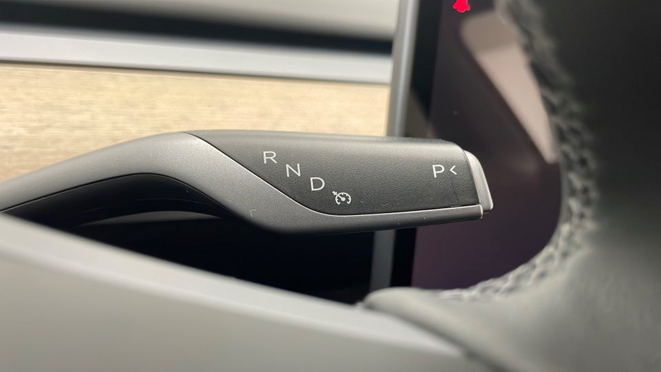 Tesla Model Y Long Range AWD 5d