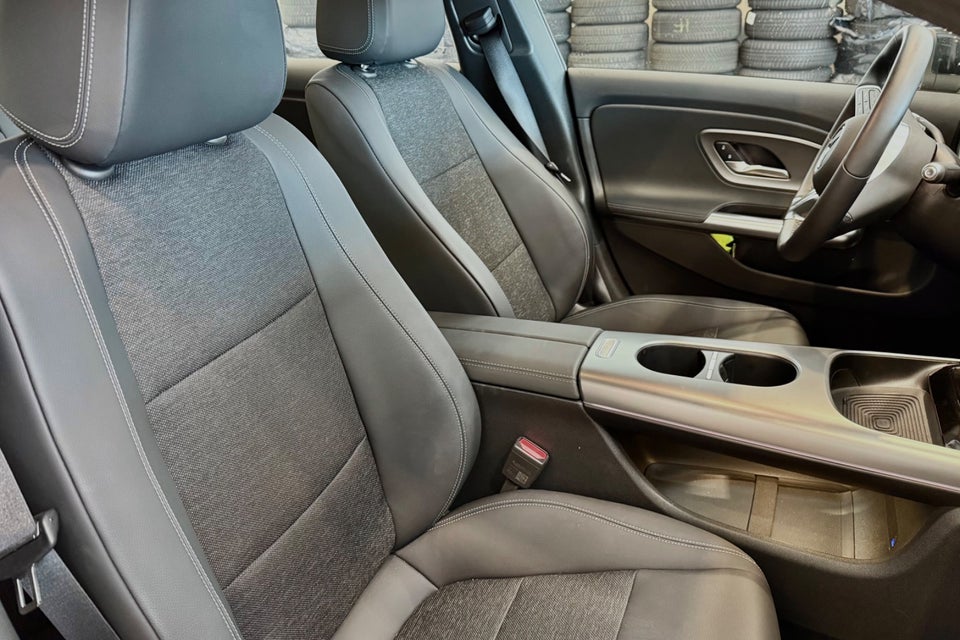 Mercedes CLA250+ EQ Progressive 4d