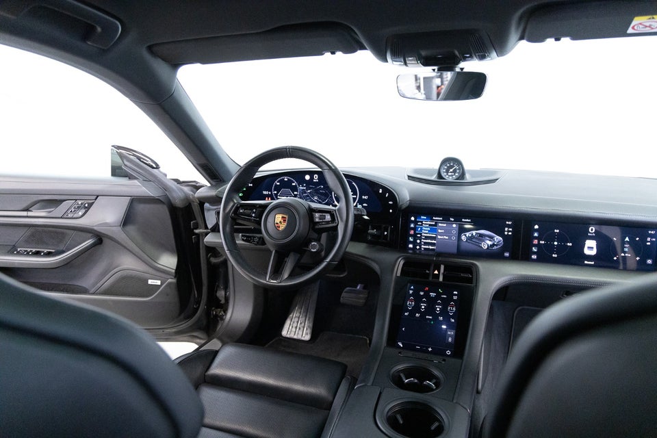 Porsche Taycan 4S Performance+ 4d