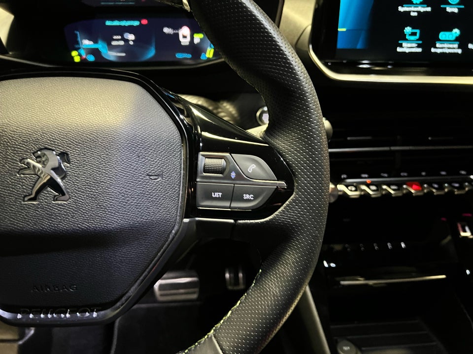 Peugeot e-2008 50 GT 5d