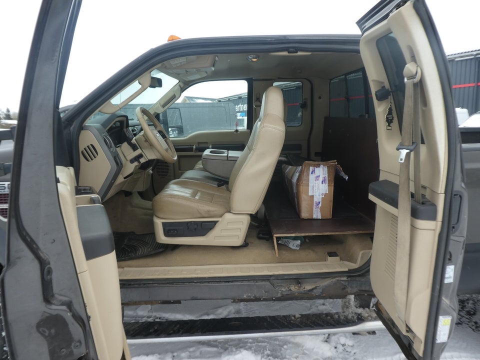 Ford F-250 6,4 V8 TD Super Duty Lariat aut. 4x4 4d