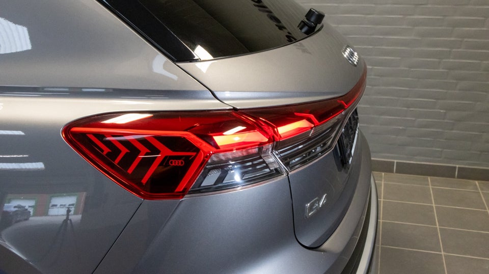 Audi Q4 e-tron 45 S-line 5d