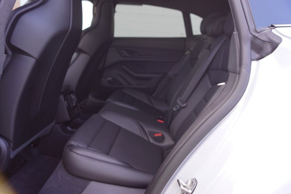 Porsche Taycan GTS Performance+ Sport Turismo 5d