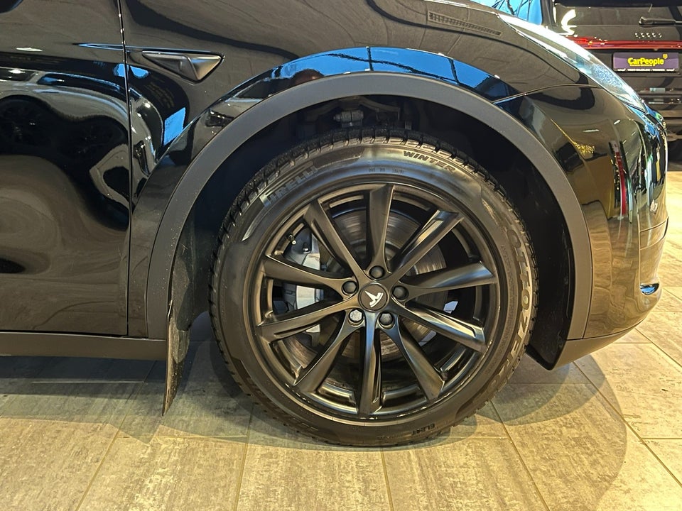 Tesla Model Y RWD 5d