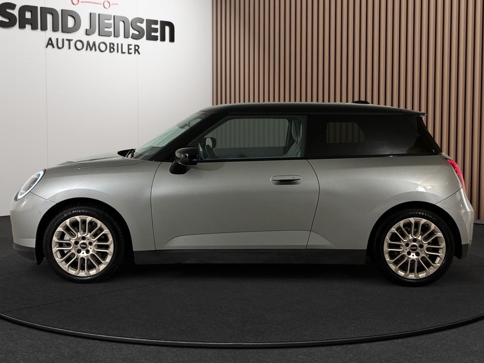 MINI Cooper E Favoured Trim M 3d