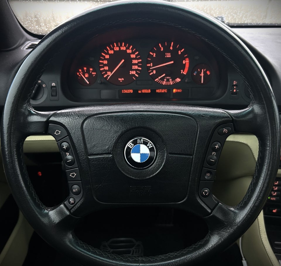 BMW 540i 4,4 aut. 4d
