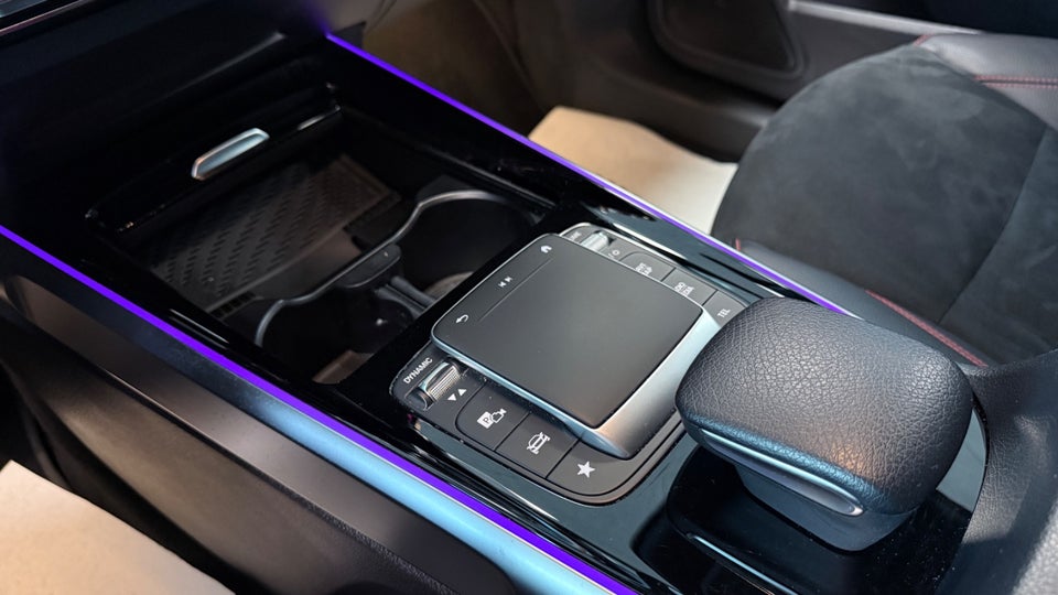 Mercedes EQB250 AMG Line 5d