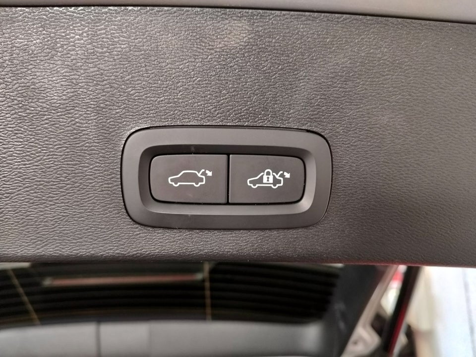 Volvo XC40 P6 ReCharge Ultimate 5d