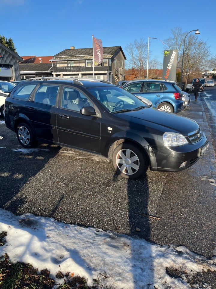 Chevrolet Nubira 1,6 SE stc. 5d