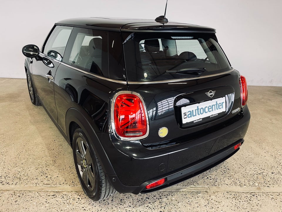 MINI Cooper SE Essential 3d