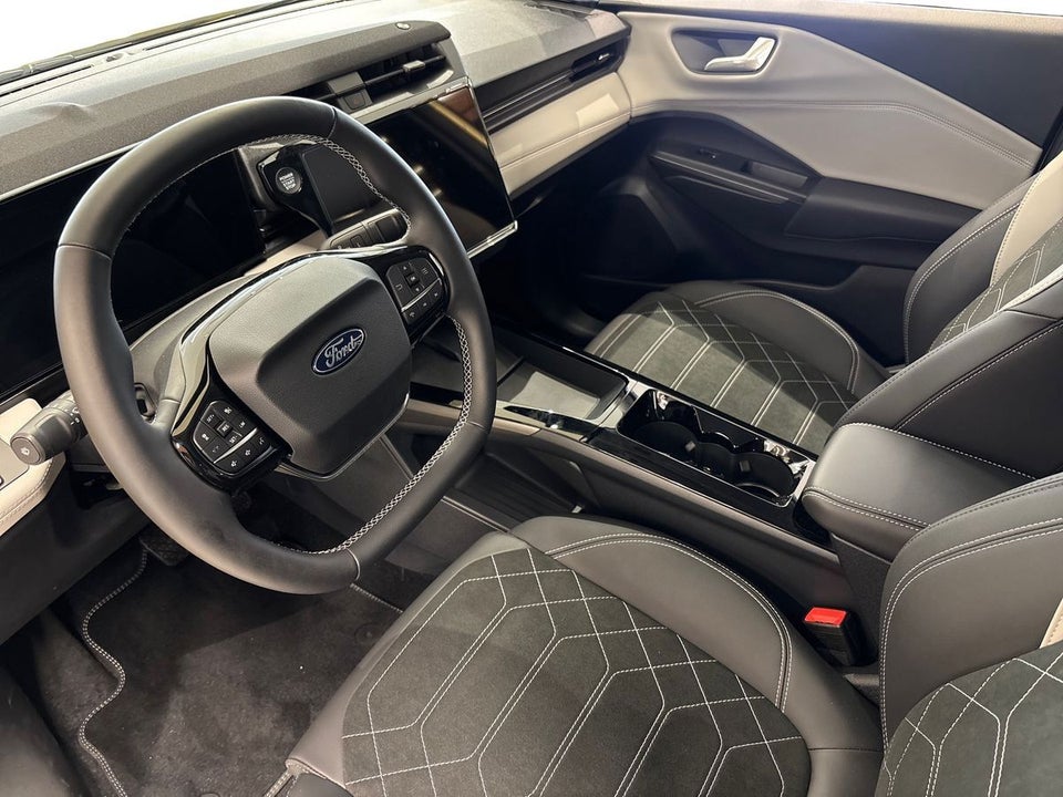 Ford Puma 46 Gen-E Premium 5d