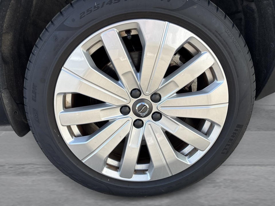 Volvo EX40 Extended Range Core 5d