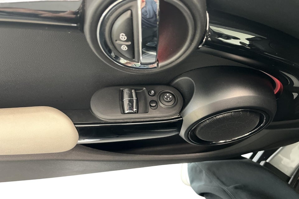 MINI Cooper SE Essential 3d