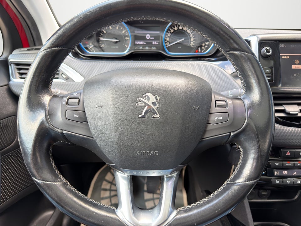 Peugeot 2008 1,2 e-THP 110 Allure Sky 5d