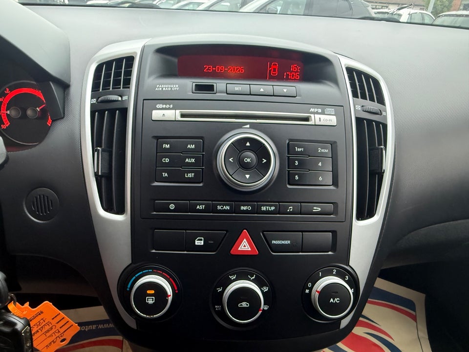Kia Ceed 1,4 CVVT 105 Motion SW ECO 5d