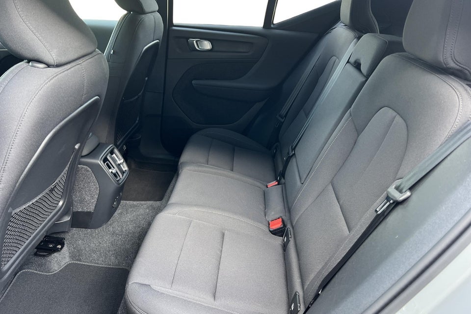Volvo EX40 Extended Range Plus 5d