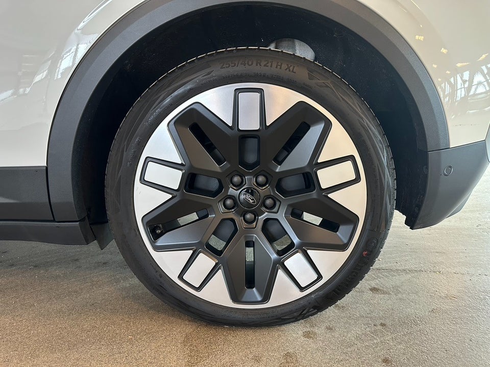 Ford Explorer 77 Premium Extended Range 5d