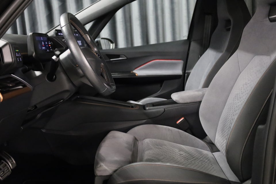 Cupra Born 77 e-Boost Dinamica Pack High 5d