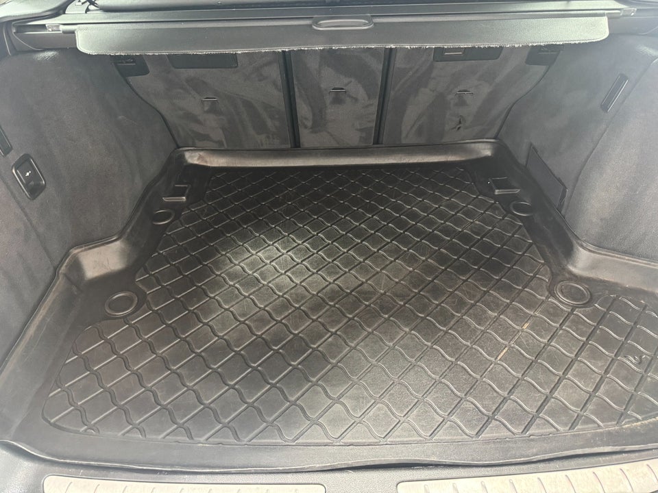 BMW 320d 2,0 Touring 5d