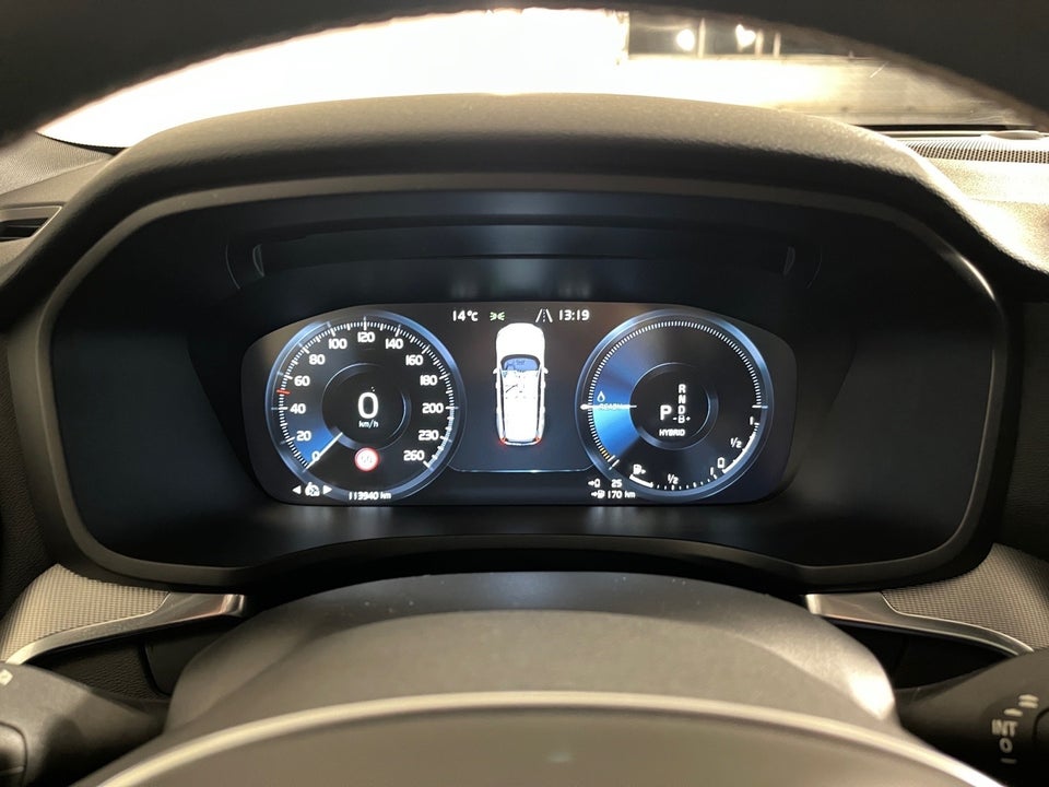 Volvo V60 2,0 T6 ReCharge R-Design aut. AWD 5d