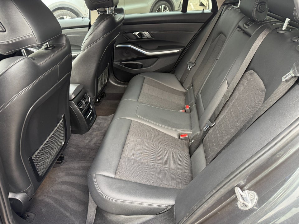 BMW 330e 2,0 Touring Sport Line aut. 5d