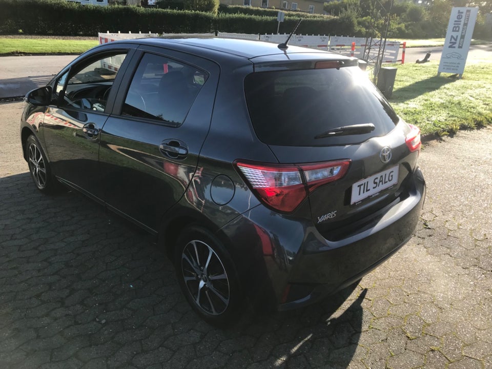 Toyota Yaris 1,0 VVT-i T2 Premium 5d