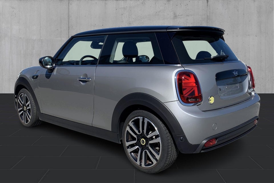 MINI Cooper SE Classic 3d