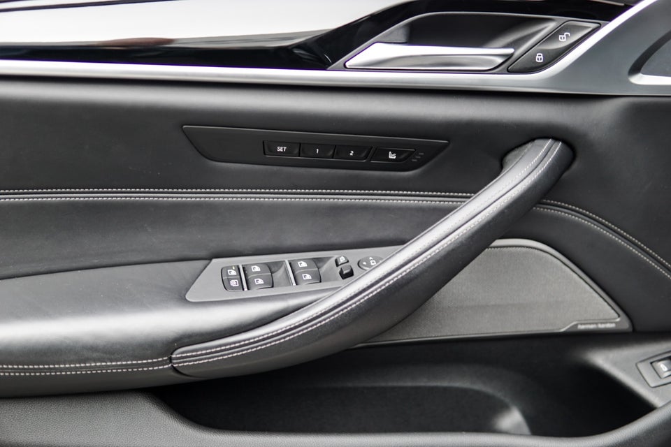 BMW M550i 4,4 xDrive aut. 4d