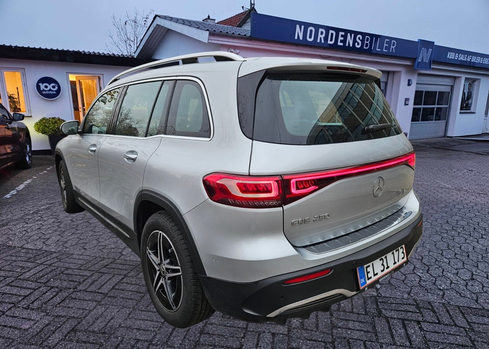 Mercedes EQB250 AMG Line 5d