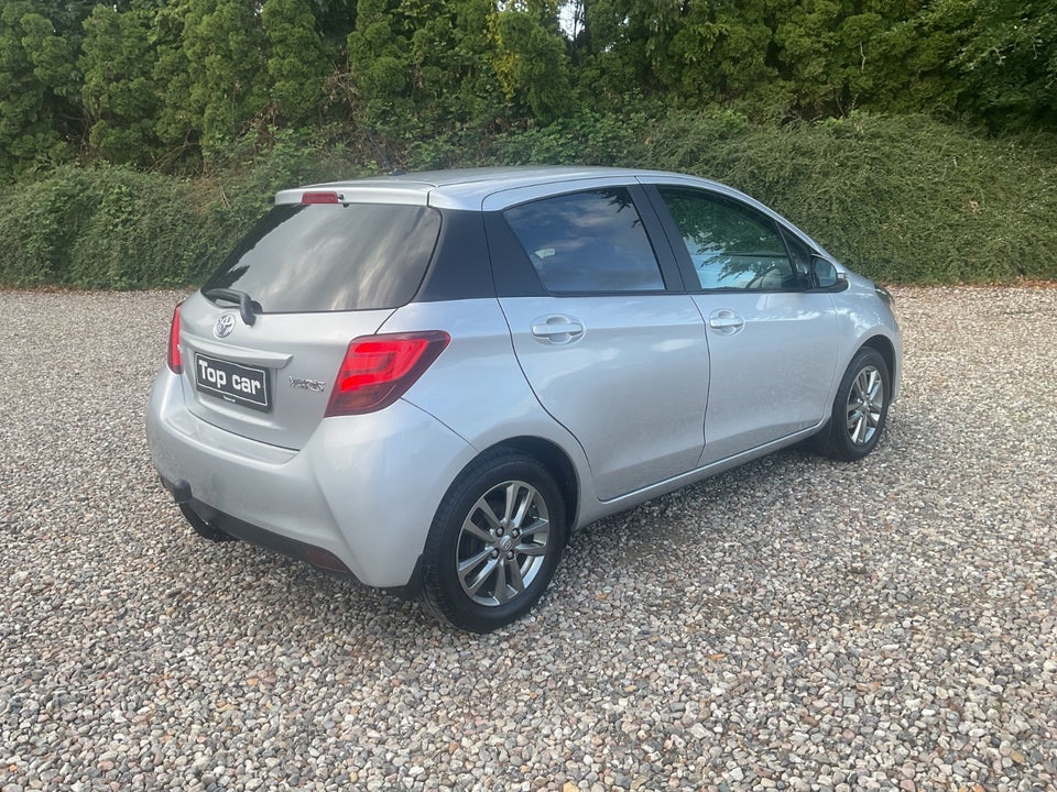 Toyota Yaris 1,3 VVT-i T2 Limited 5d
