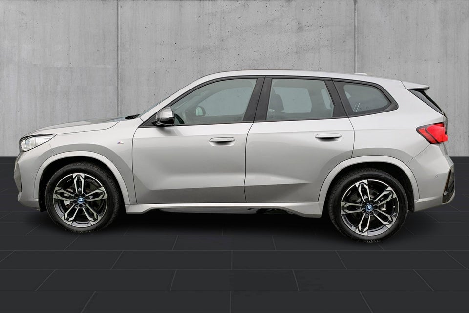 BMW iX1 xDrive30 M-Sport 5d