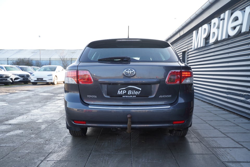 Toyota Avensis 2,0 D-4D T3 stc. 5d