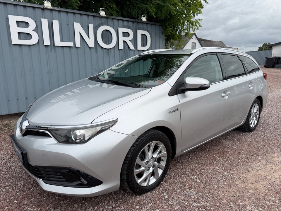 Toyota Auris 1,8 Hybrid H2 Comfort Touring Sports CVT 5d