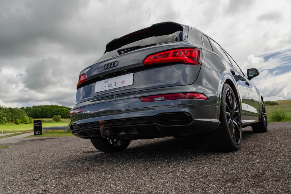 Audi Q5 3,0 TDi 286 S-line quattro Tiptr. 5d