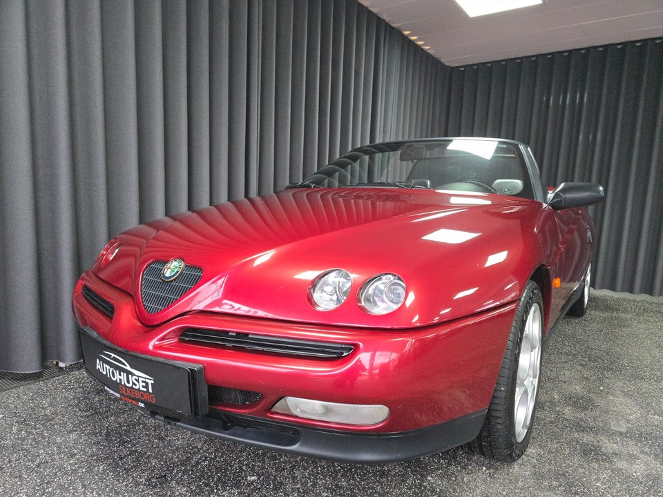 Alfa Romeo Spider 3,0 L 2d