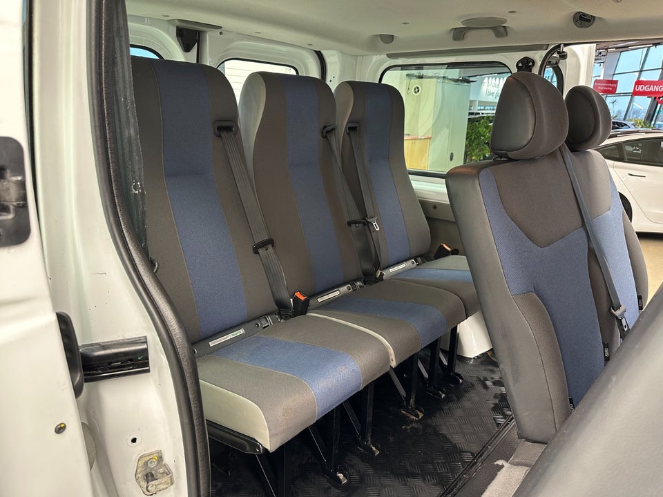 Renault Trafic T29 2,0 dCi 115 L1H1 Kombi aut. 4d