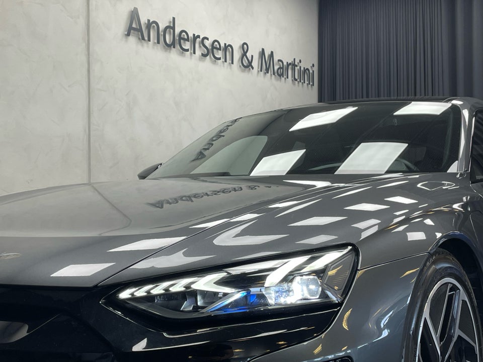 Audi e-tron GT quattro 4d