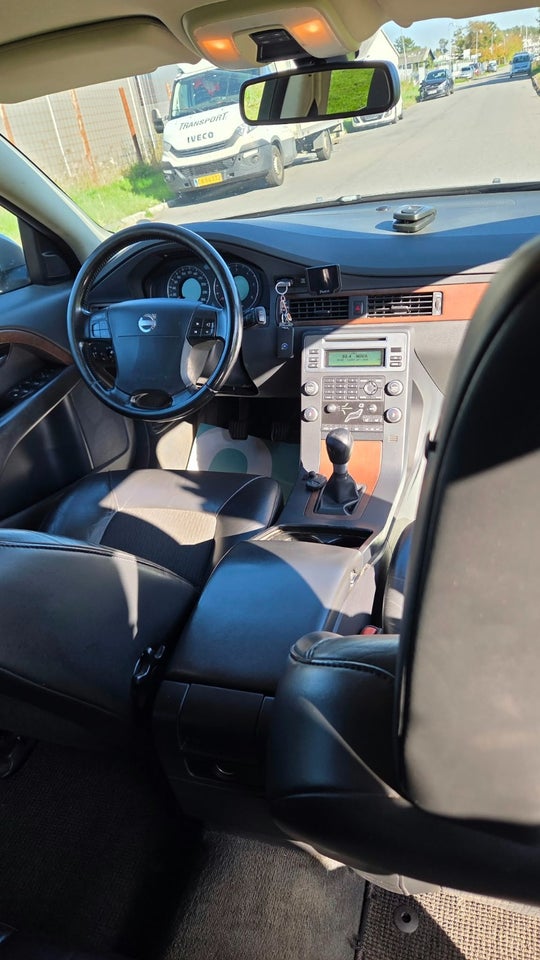 Volvo V70 2,0 D Momentum 5d