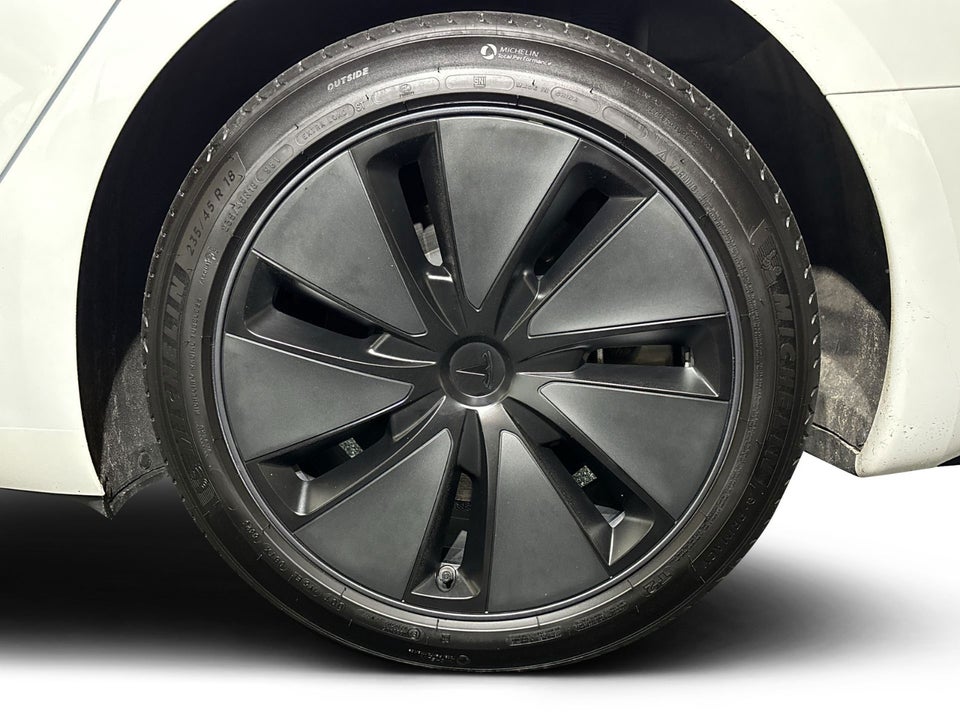 Tesla Model 3 RWD 4d