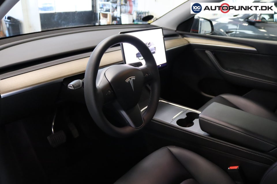 Tesla Model Y Long Range AWD 5d