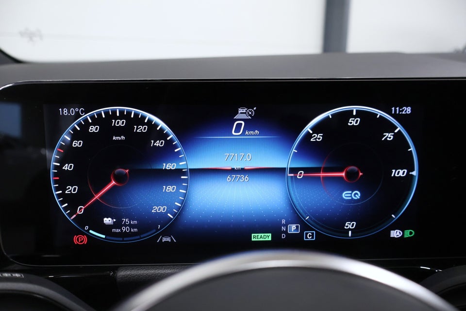 Mercedes EQA300 Progressive 4Matic 5d