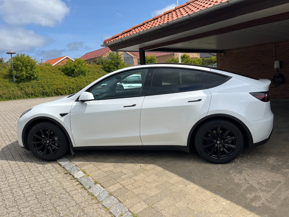 Tesla Model Y RWD 5d