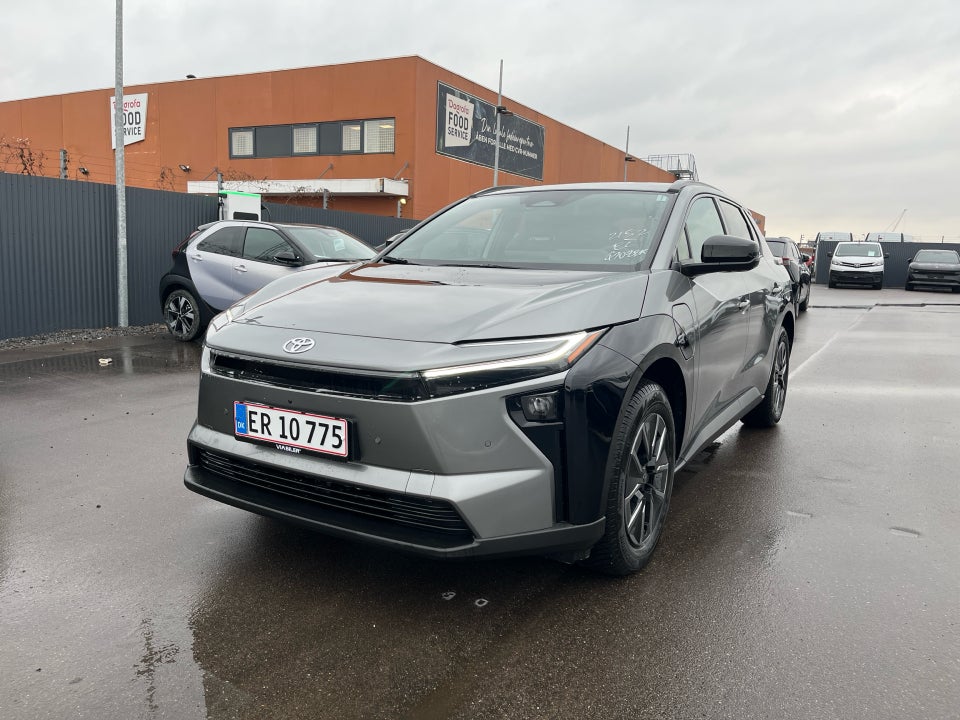 Toyota bZ4X 73 Executive 5d