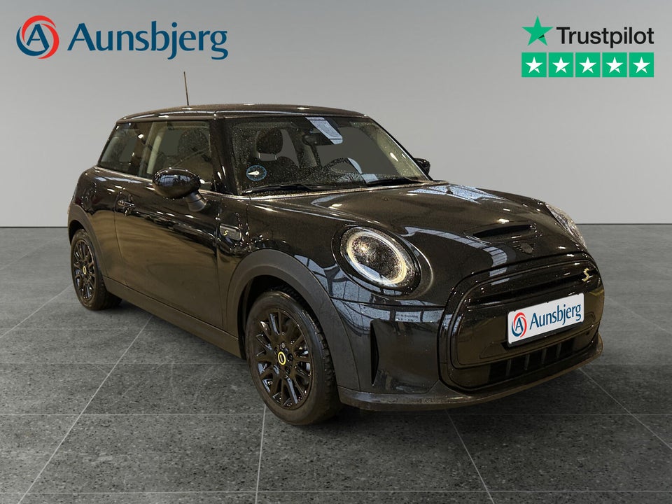 MINI Cooper SE Essential 3d