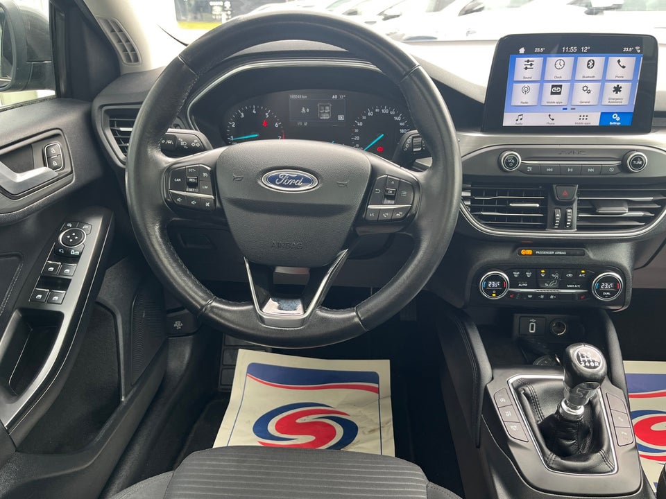 Ford Focus 1,0 EcoBoost Titanium Business 5d