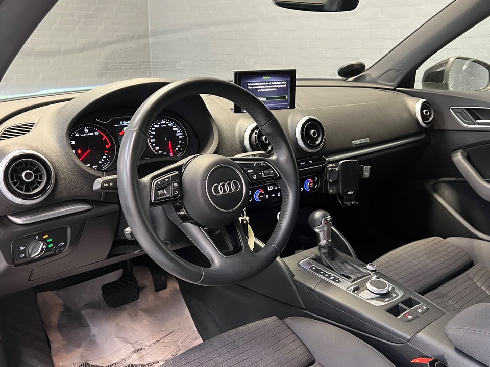 Audi A3 35 TFSi Cabriolet S-tr. 2d