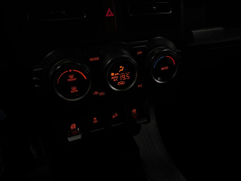 Suzuki Jimny 1,5 Adventure AllGrip 3d